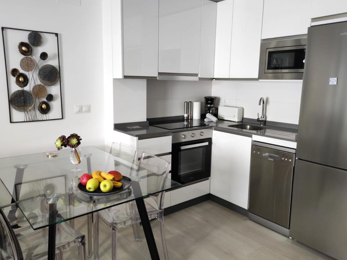 1 Bedroom Beachfront Apartment At Torecilla Beach Nerja Bagian luar foto